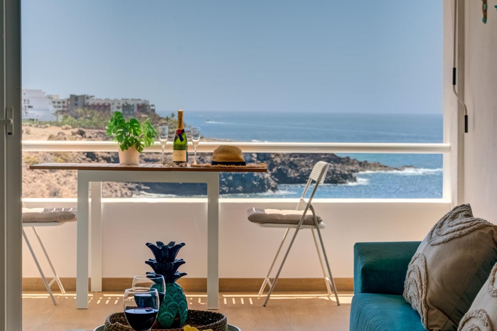 Blue Horizon Apartment Callao Salvaje Exterior photo