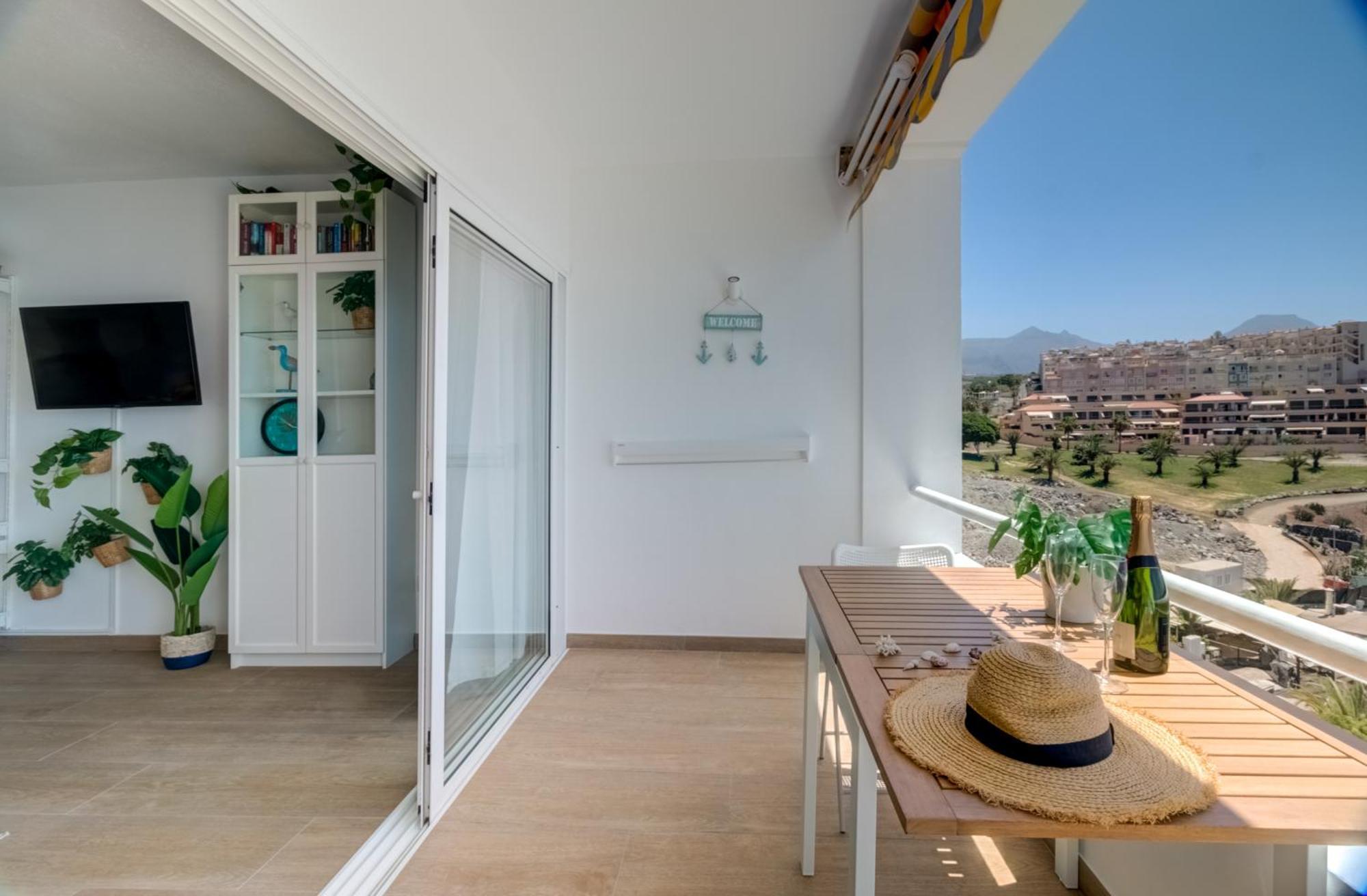 Blue Horizon Apartment Callao Salvaje Exterior photo